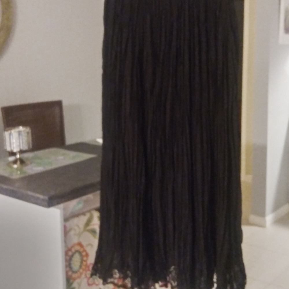 Chico's Size 0 Long Flowy Crepe Skirt.